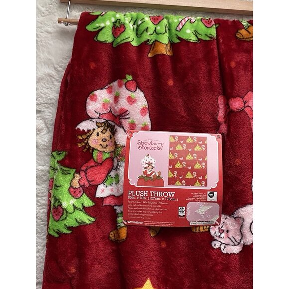 Strawberry Shortcake Custard Christmas Tree Throw Blanket 50" X 70" Holiday NEW - Picture 7 of 14